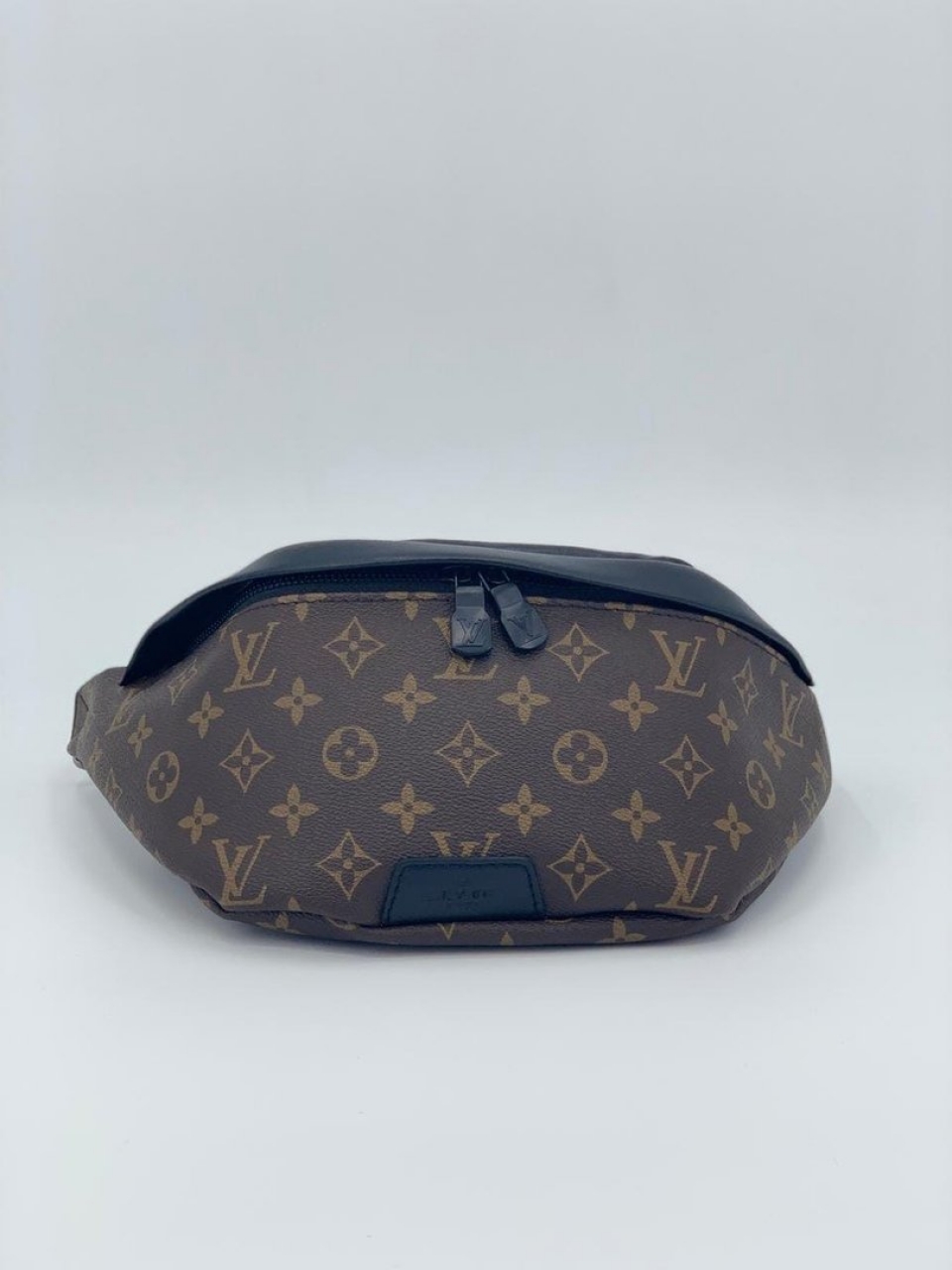 Сумка на пояс Louis Vuitton